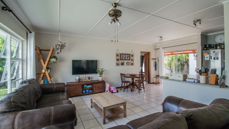 3 Bedroom Property for Sale in Sunrise On Sea Eastern Cape